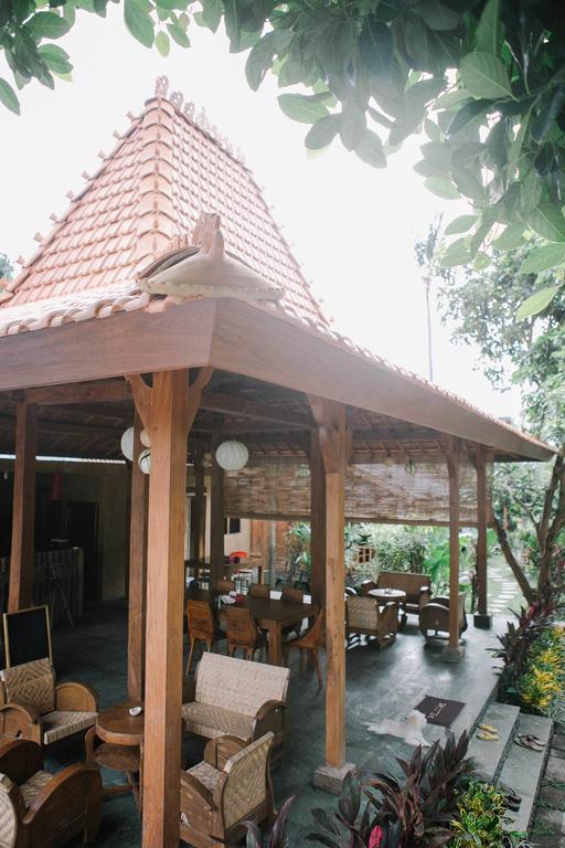 Hotel Eat Sleep Skate Sanur Esterno foto