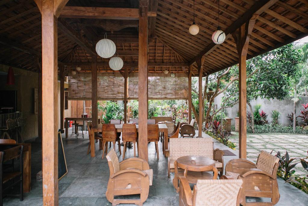 Hotel Eat Sleep Skate Sanur Esterno foto